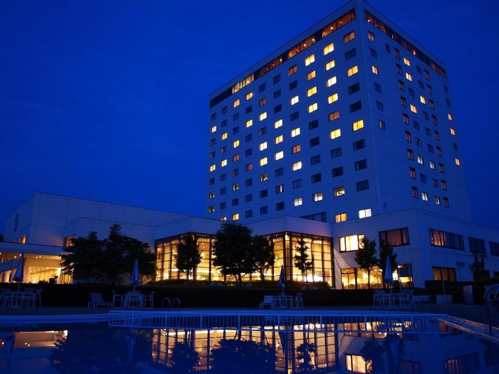 Royal Hotel Насу Екстер'єр фото
